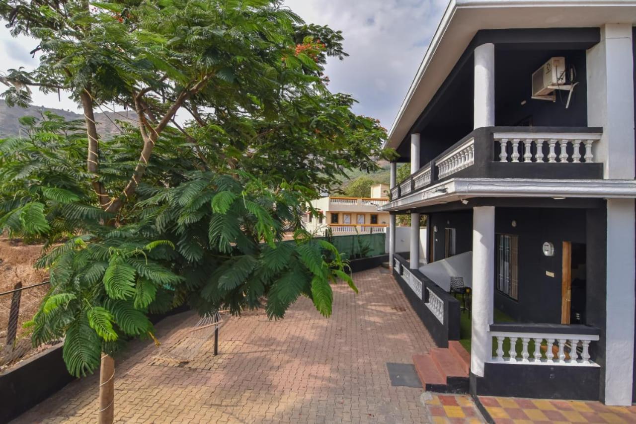 Black Stone Villa Karli Exterior photo