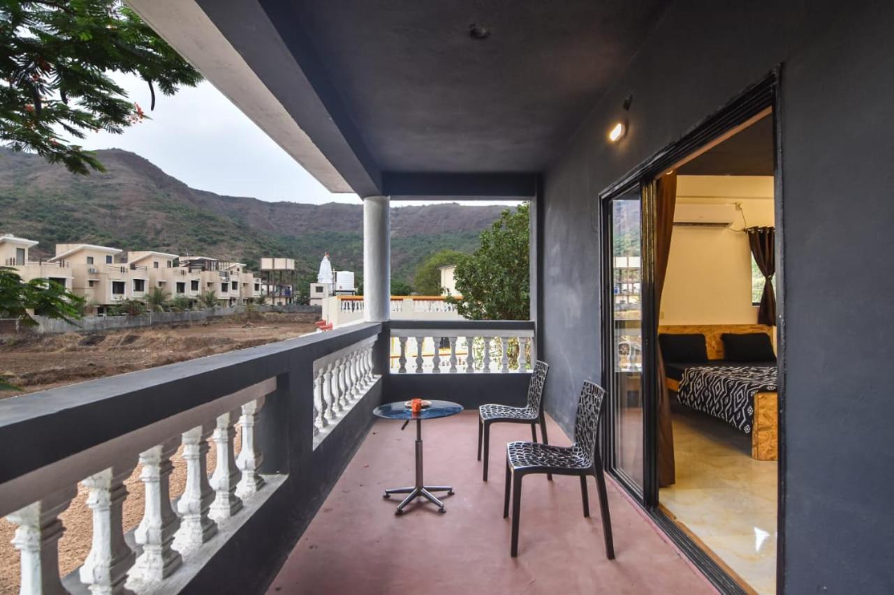 Black Stone Villa Karli Exterior photo